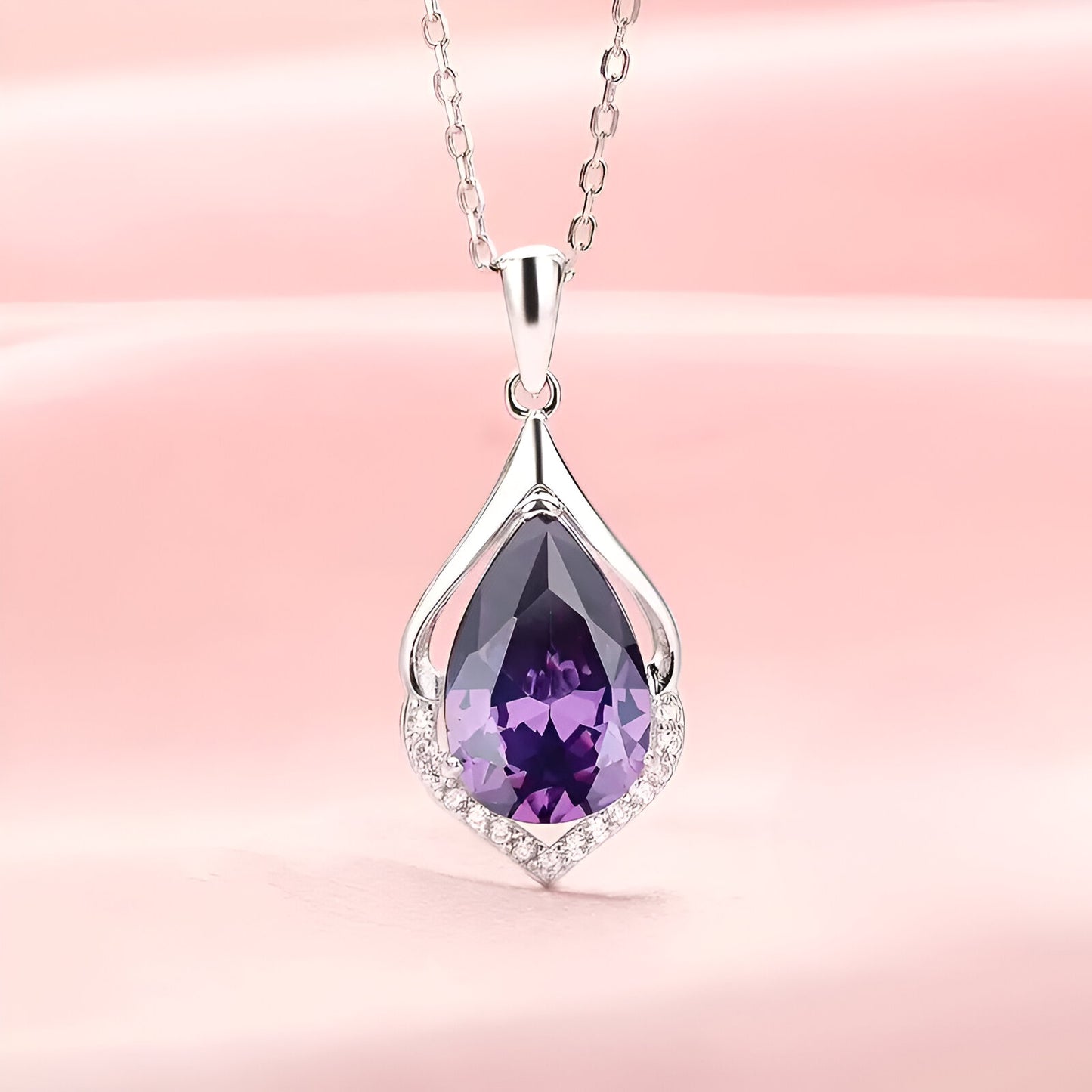 Teardrop Shape Inlaid Zircon Pendant Necklace Hypoallergenic