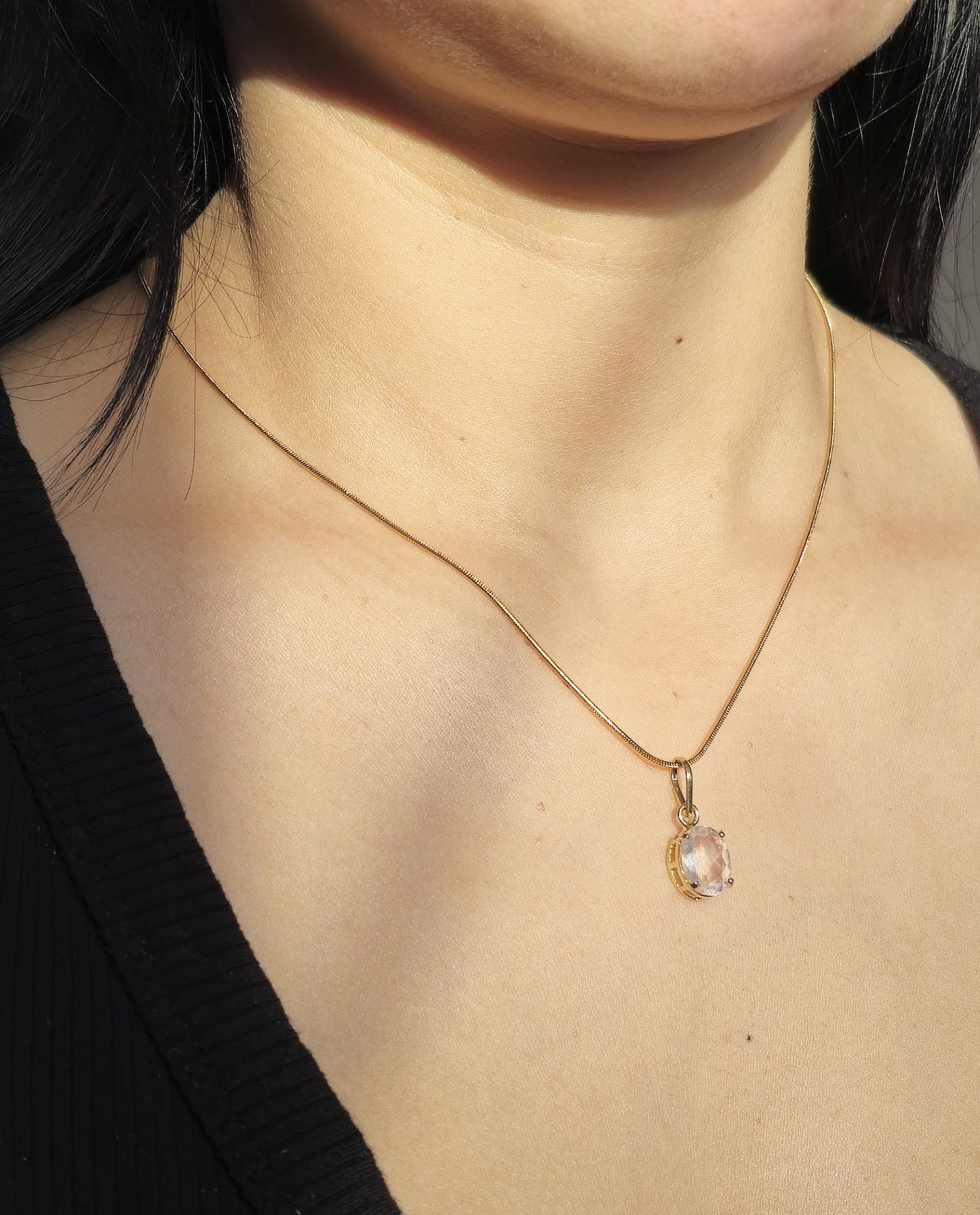 Dina Necklace Crystal Quartz Stone