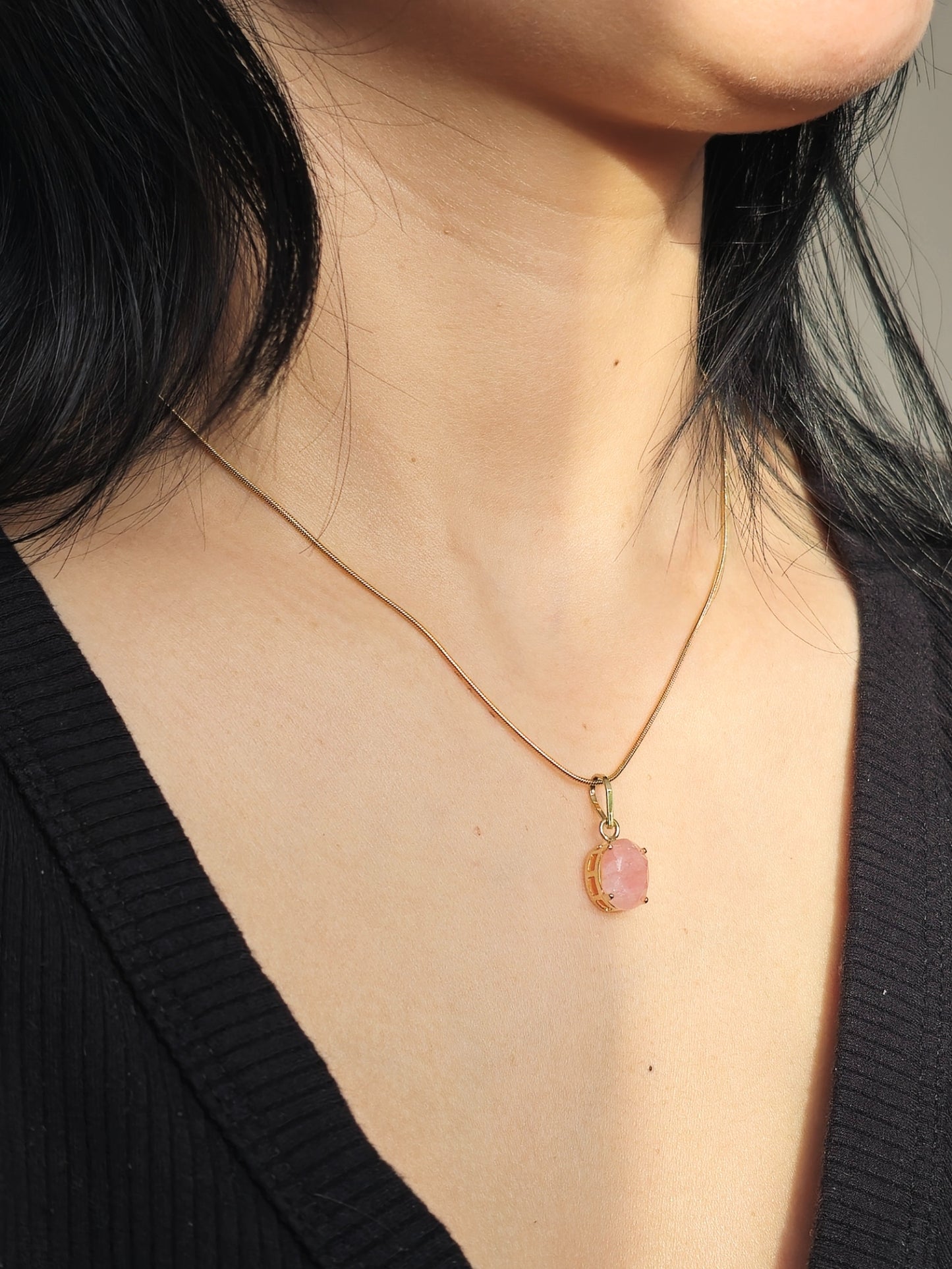 Dina Necklace Strawberry Quartz Stone